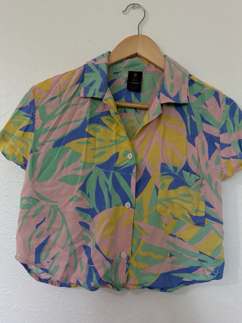 Cropped Camp-Collar Button Front Top - Pink Multi Tropical